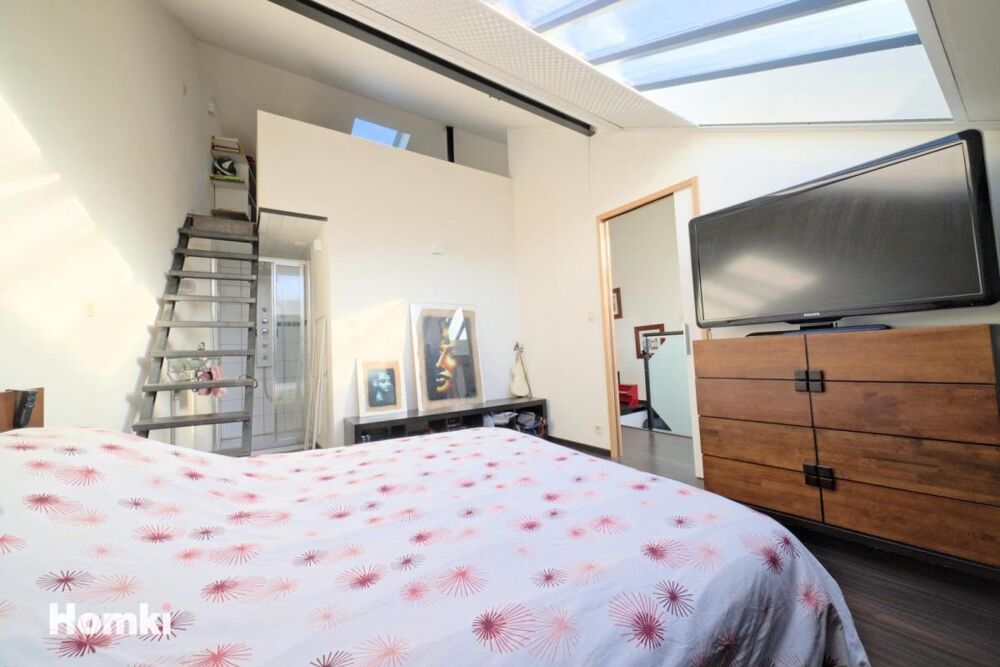 COUP DE COEUR  Loft T4 atypique avec terrasse  Volumes exceptionnels