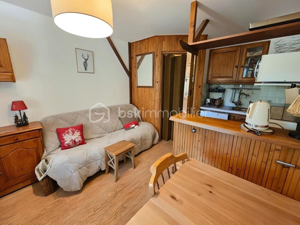 **Studio avec coin montagne et balcon  Le Seignus  Dans un écrin de verdure**