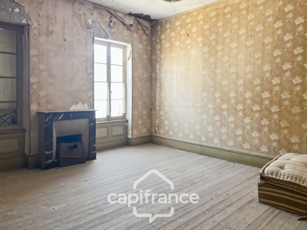 Maison en pierre à rénover avec fort potentiel en plein coeur de Puymirol