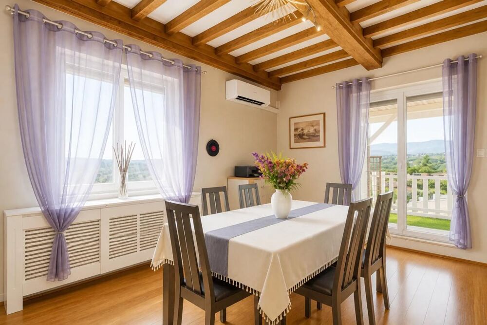SAINT-CLAIR-DU-RHÔNE  Grande maison familiale de 165 m2