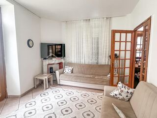  Immeuble à vendre 11 pièces 216 m²