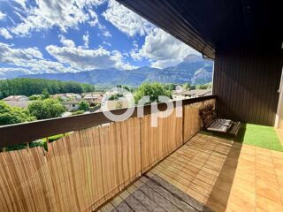  Appartement à louer 4 pièces 81 m²