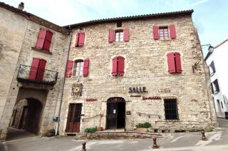  Immeuble  vendre 15 + pices 255 m