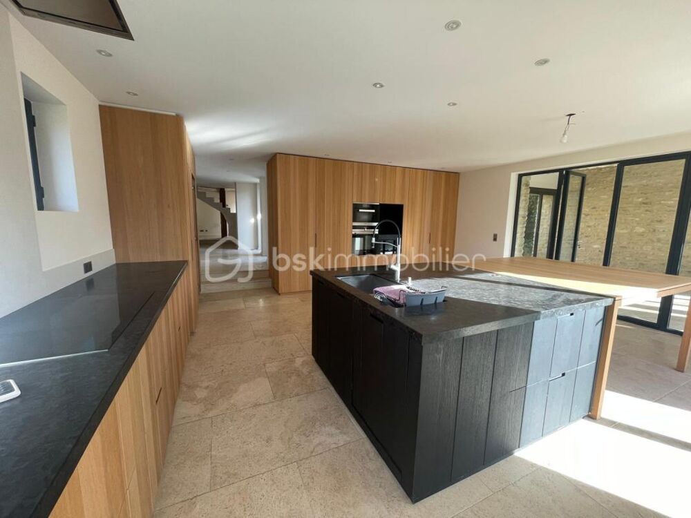 à vendre  Propriété/château Ménerbes (84560)