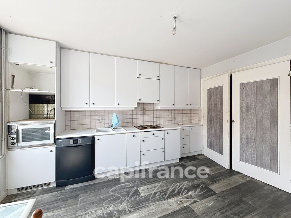 Maison à Immeuble de rapport avec logements 9 pièces + local commercial  fort potentiel- ROHAN (56)