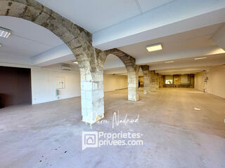  Maison à vendre 6 pièces 702 m²