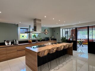  Maison � vendre 8 pi�ces 328 m�