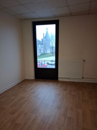  Appartement à louer 3 pièces 96 m²