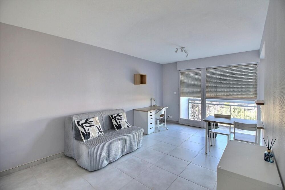 Location Appartement EN EXCLUSIVITÉ  SAINT-ÉTIENNE 42100 RUE CROZET BOUSSINGAULT  LOCATION STUDIO MEUBLÉ DE 27 m² AVEC BALCON Saint etienne