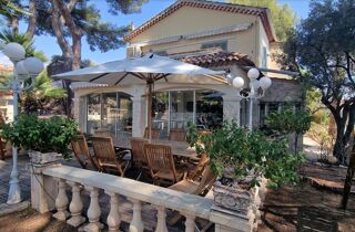 Vente Maison Vente Maison Bandol - 11 pièces - 258.79 m2 - Piscine - Dépendance 44 m2 - Agrandissement Bandol