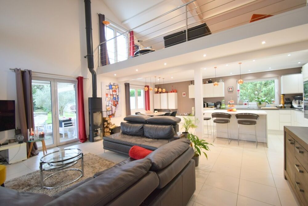 Vente Maison Maison 8 pièces à Villette-d'Anthon Villette d anthon