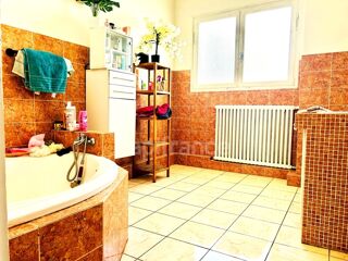  Maison � vendre 8 pi�ces 305 m�