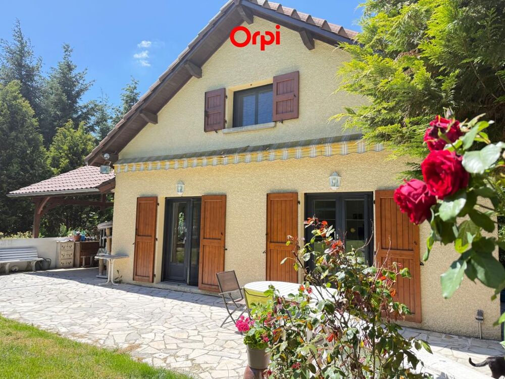 Maison 5 pièces 156 m² · à Saint Geoirs · 156 m² · 350 000 €
