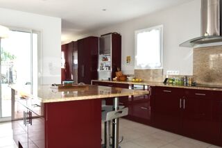  Villa à vendre 7 pièces 180 m²