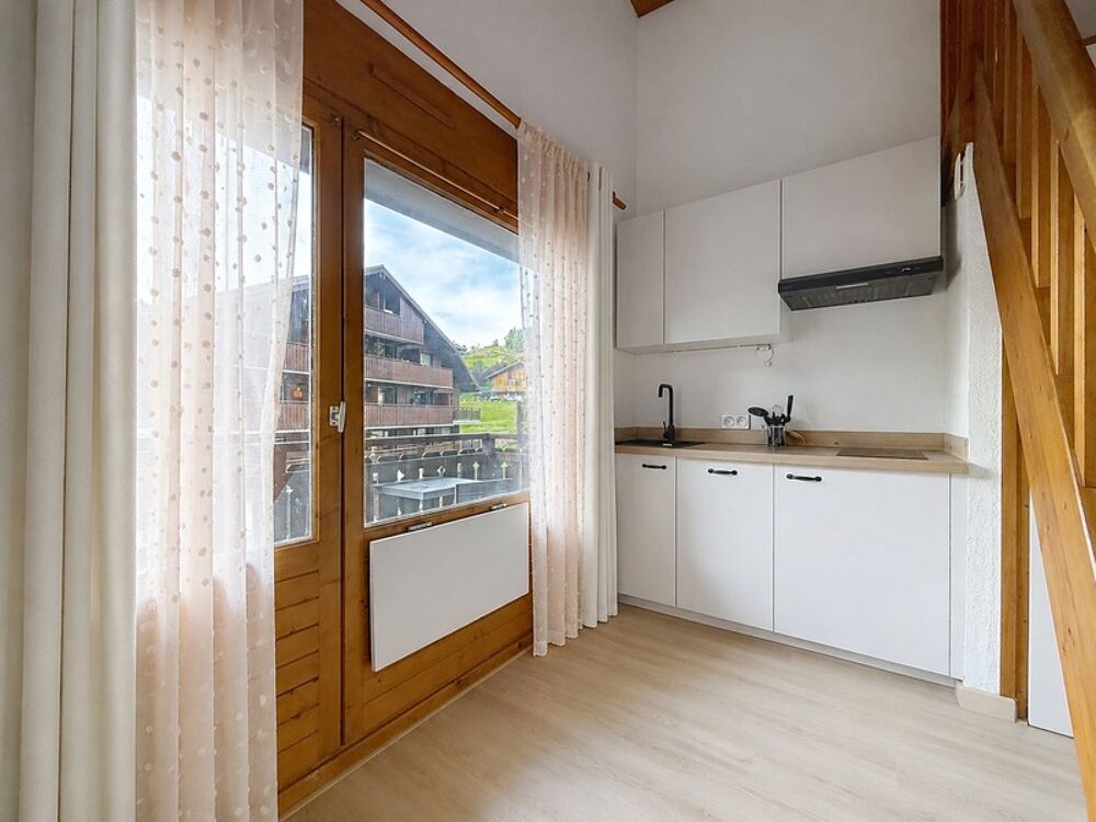 Appartement mansardé rénové à 50 m du télésiège - BELLEVAUX HIRMENTAZ (74)