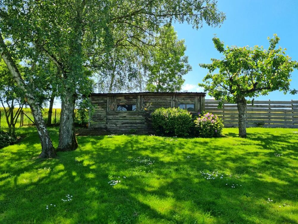 MAISON FAMILIALE A MAZANGE