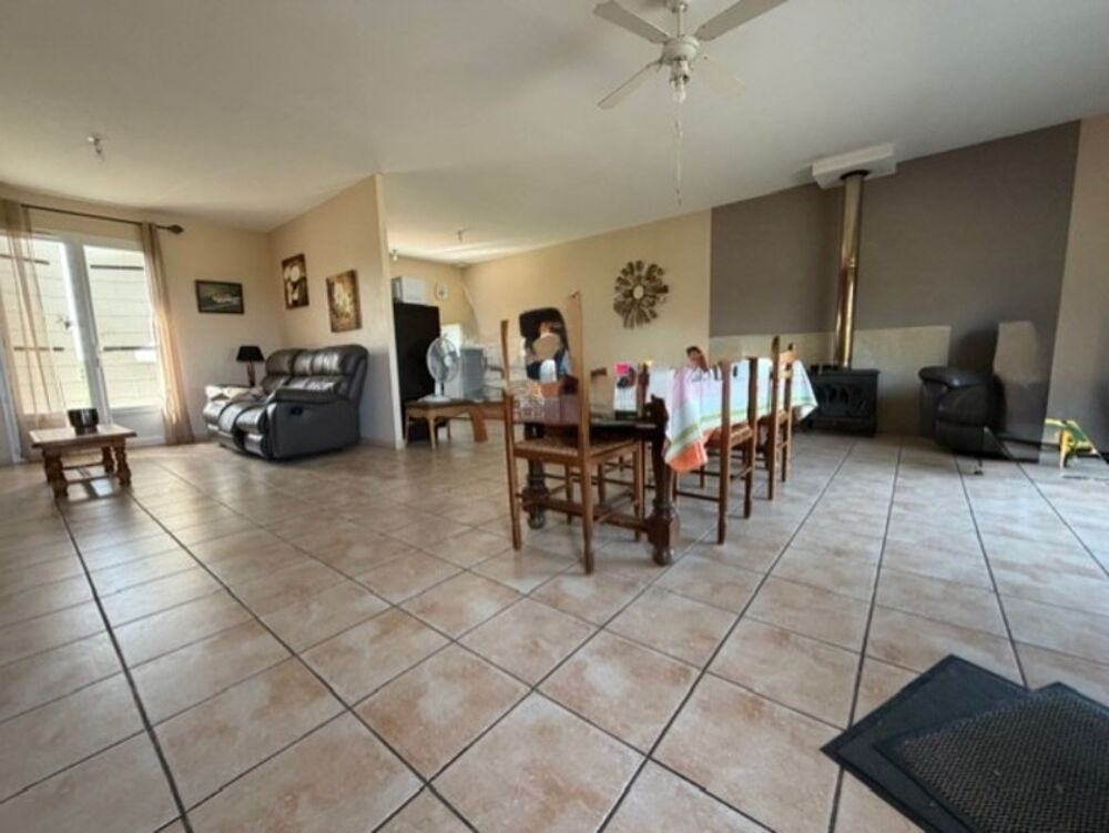 PLAISANCE (32): agréable MAISON de 2009, 3 chambres, gande piece de vie, VUE, calme, 2300m2 jardin clos plat