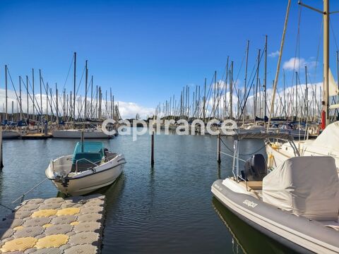   GARD (30) Le Grau-du-Roi (30240)  vendre Murs et fonds de commerce de restaurant en emplacement N1 de 180 m 2 
