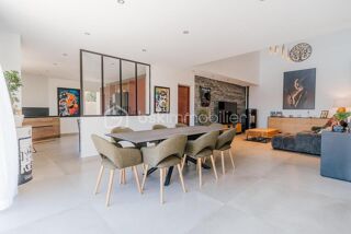  Villa à vendre 6 pièces 180 m²