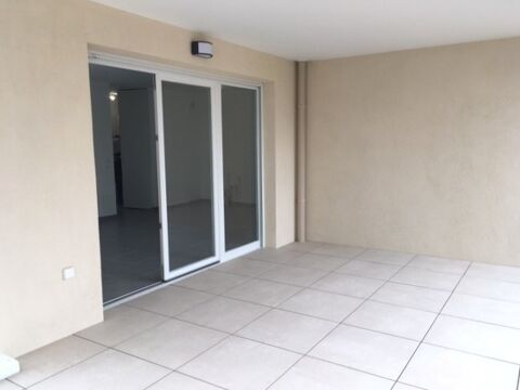   T3 avec balcon et parkings � Roquebrune-sur-Argens Appartement - 3 pi�ce(s) - 61 m�