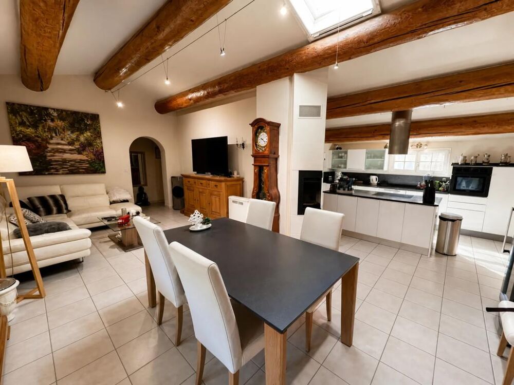 Vente Maison Maison de 9 pièces de 240 m² dans environnement privilégié Orgon
