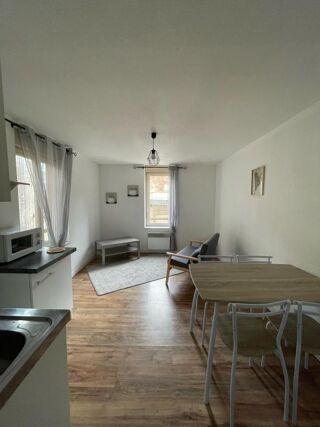  Appartement à louer 2 pièces 27 m²