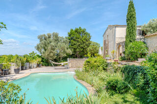  Maison  vendre 10 pices 300 m