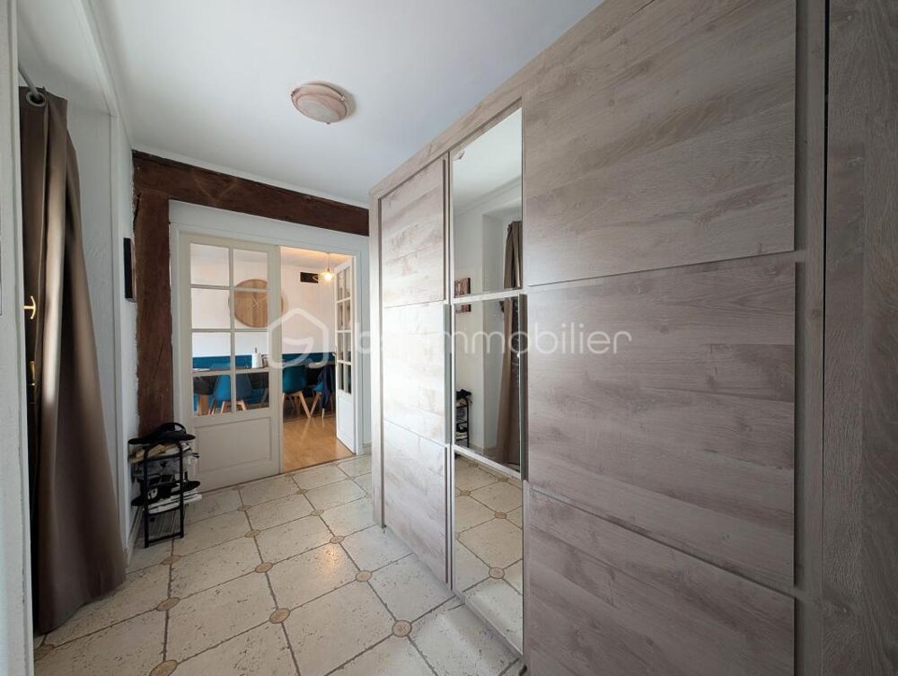 Maison familiale à vendre à Montargis  157 m² sur 534 m² de terrain