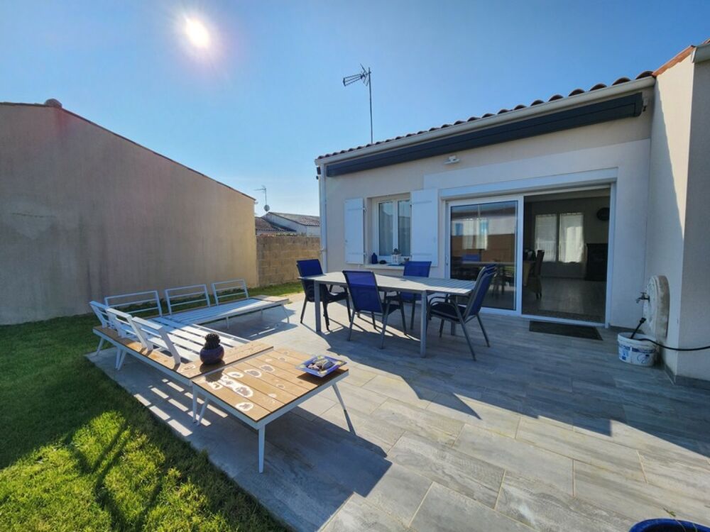 Vente Maison À vendre : Charmante maison de plain-pied 4 pièces – 97 m² habitables + grand garage et abri bois - SAINT PIERRE D'OLERON (17) Saint pierre d oleron