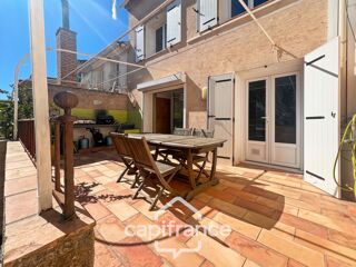 Vente Maison Maison à vendre 8 pièces LA CRAU (83) - Sur la place du Village - lumineuse - 165m² La crau