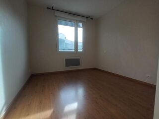  Appartement à louer 2 pièces 33 m²