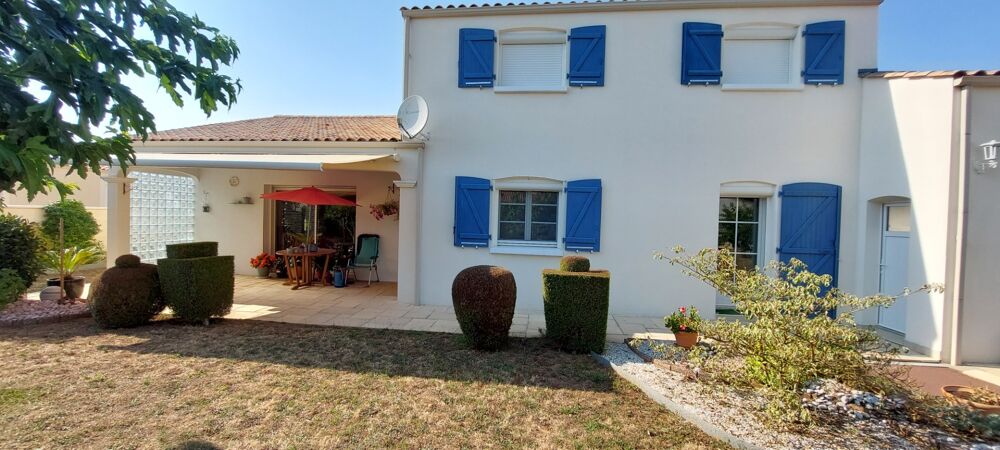 Maison à vendre 6 pièces - 149m2 - 4 chambres - double garage LUCON (85)