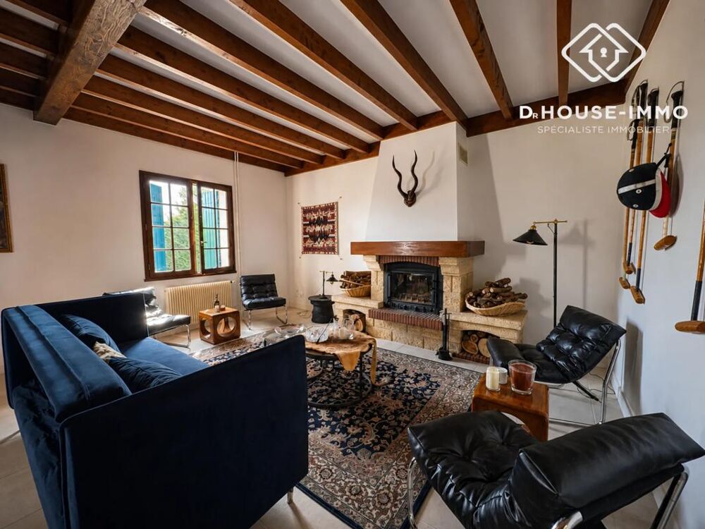 Maison 6 pièces 300 m² · à Villars · 300 m² · 556 000 €