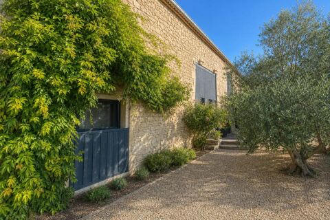  �l�gante maison en pierre avec piscine Maison - 8 pi�ce(s) - 350 m�