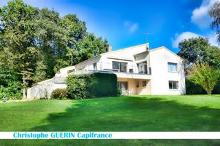  Maison à vendre 7 pièces 227 m²