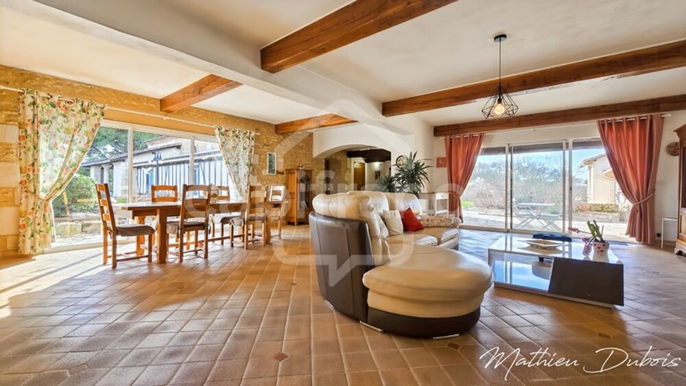 � vendre  Propri�t�/ch�teau Veyrines-de-Vergt (24380)