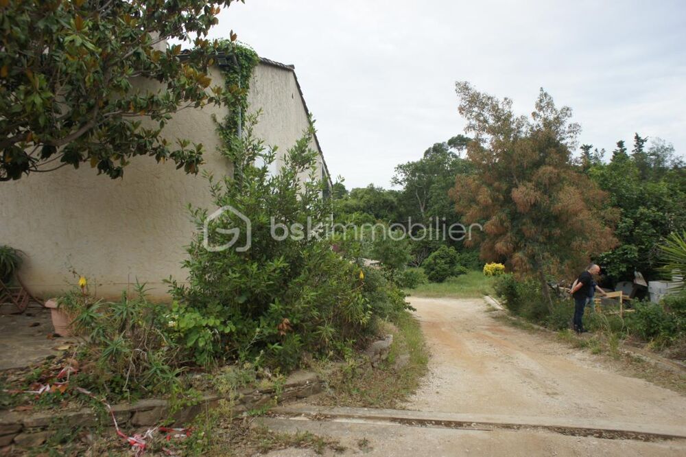 � vendre  Propri�t�/ch�teau Bormes-les-Mimosas (83230)