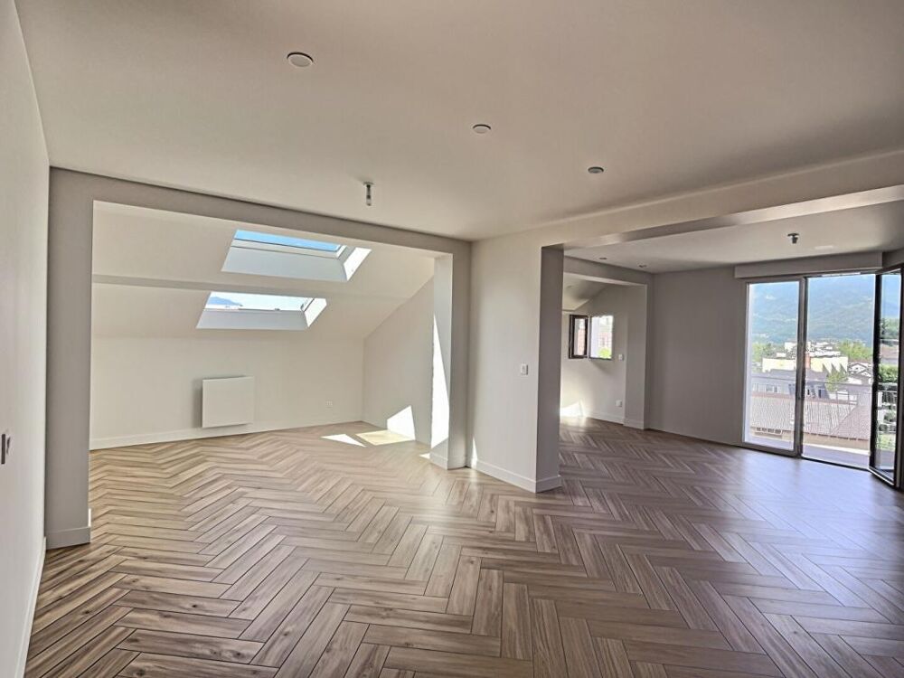 Vente Appartement AIX LES BAINS - DUPLEX T4 RENOVE 100.19 M² AVEC TERRASSE PRIVATIVE DE 43 M² VUE DEGAGEE Aix les bains