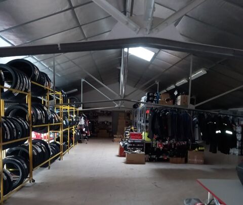   A VENDRE - BATIMENT A USAGE MIXTE 