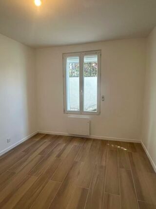  Appartement à louer 5 pièces 98 m²