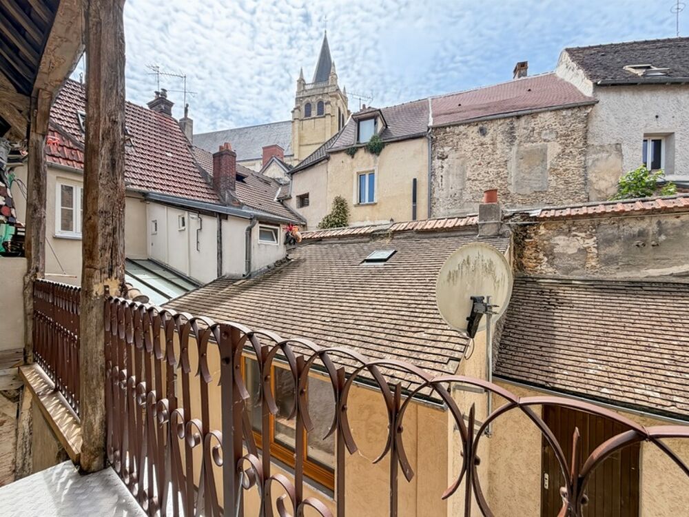 Vente Appartement Montfort-l'Amaury Hyper Centre – Une petite maison de charme cachée au cœur du village Montfort l amaury