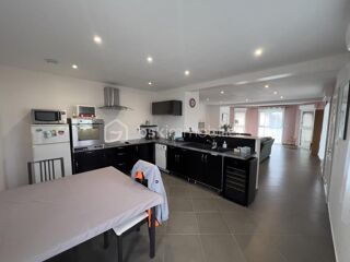  Maison à vendre 8 pièces 235 m²