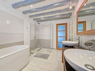  Maison � vendre 8 pi�ces 210 m�