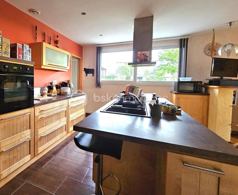 Vente Maison Maison 6 pièces 143m2 La chapelle thireuil