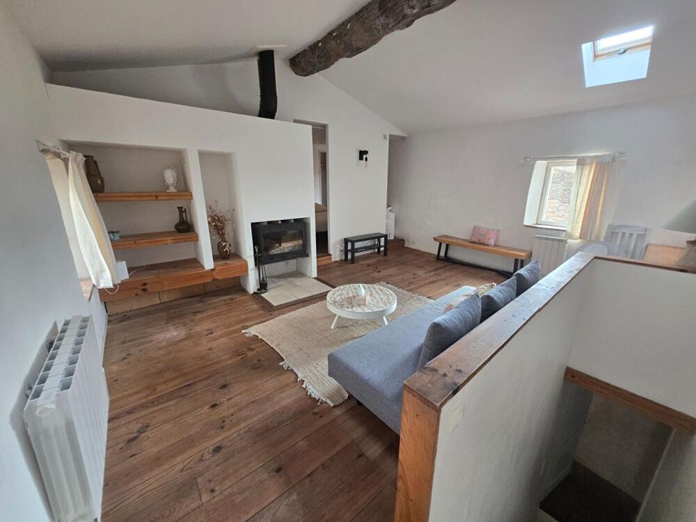 Vente Maison Charmante et agréable maison de village de plus de 10 pièces et 5 chambres avec de multiples possibilités d'une surface habitabl Cassagnoles