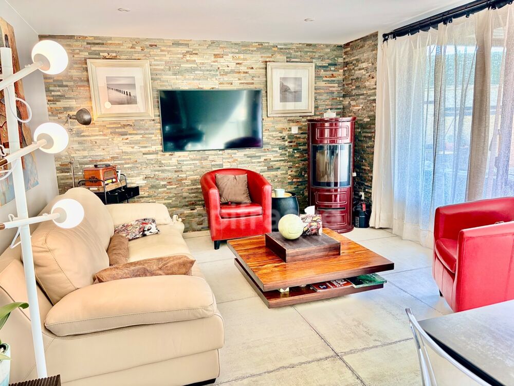 à vendre  Maison Cessy (01170)