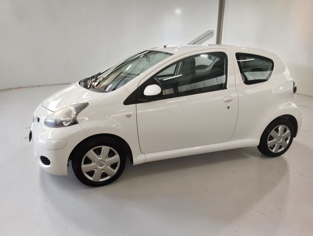 Aygo 1.0 VVT-I 68 3P 2012 occasion 06640 Saint-Jeannet