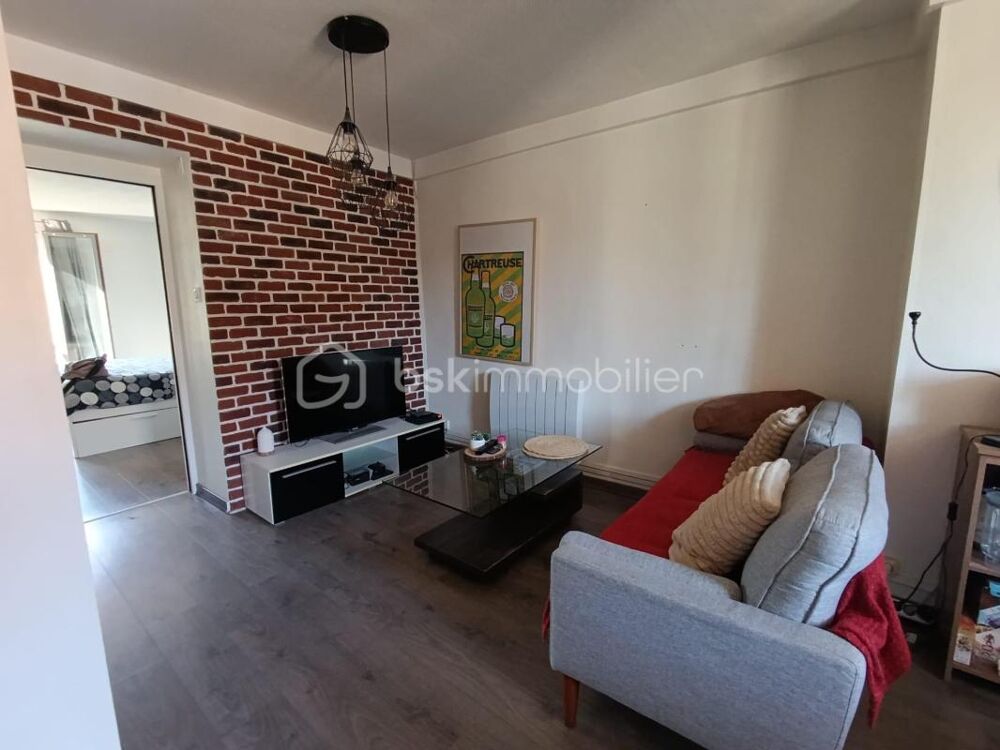 T2 LUMINEUX 43 m²  Appartement loué et meublé
