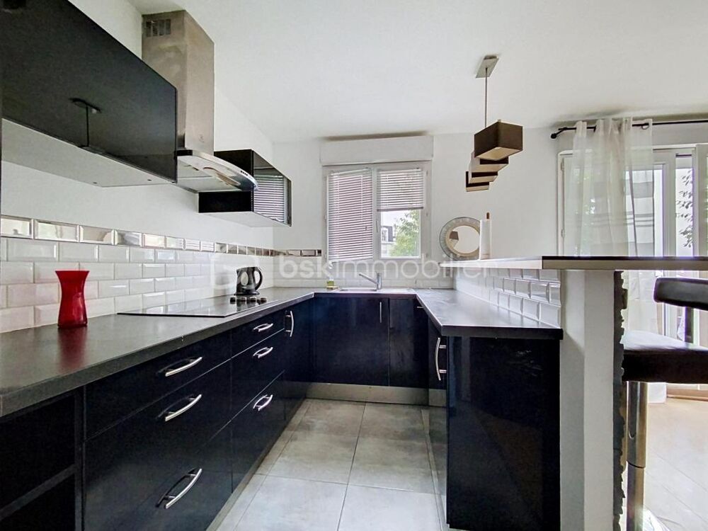 **À LOUER  T2 MEUBLÉ DE 48 m² AVEC BALCON  NOISY-LE-GRAND**
