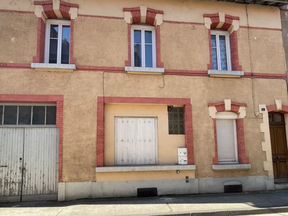 Appartement 9 pièces 240 m² · à Decazeville · 240 m² · 93 000 €